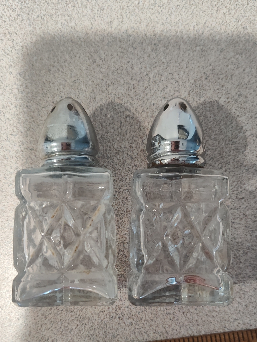 Mini Vintage Glass Diamond-Cut Salt & Pepper Shakers with Silver Tops